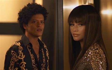 vestiti versace bruno mars|bruno mars and zendaya.